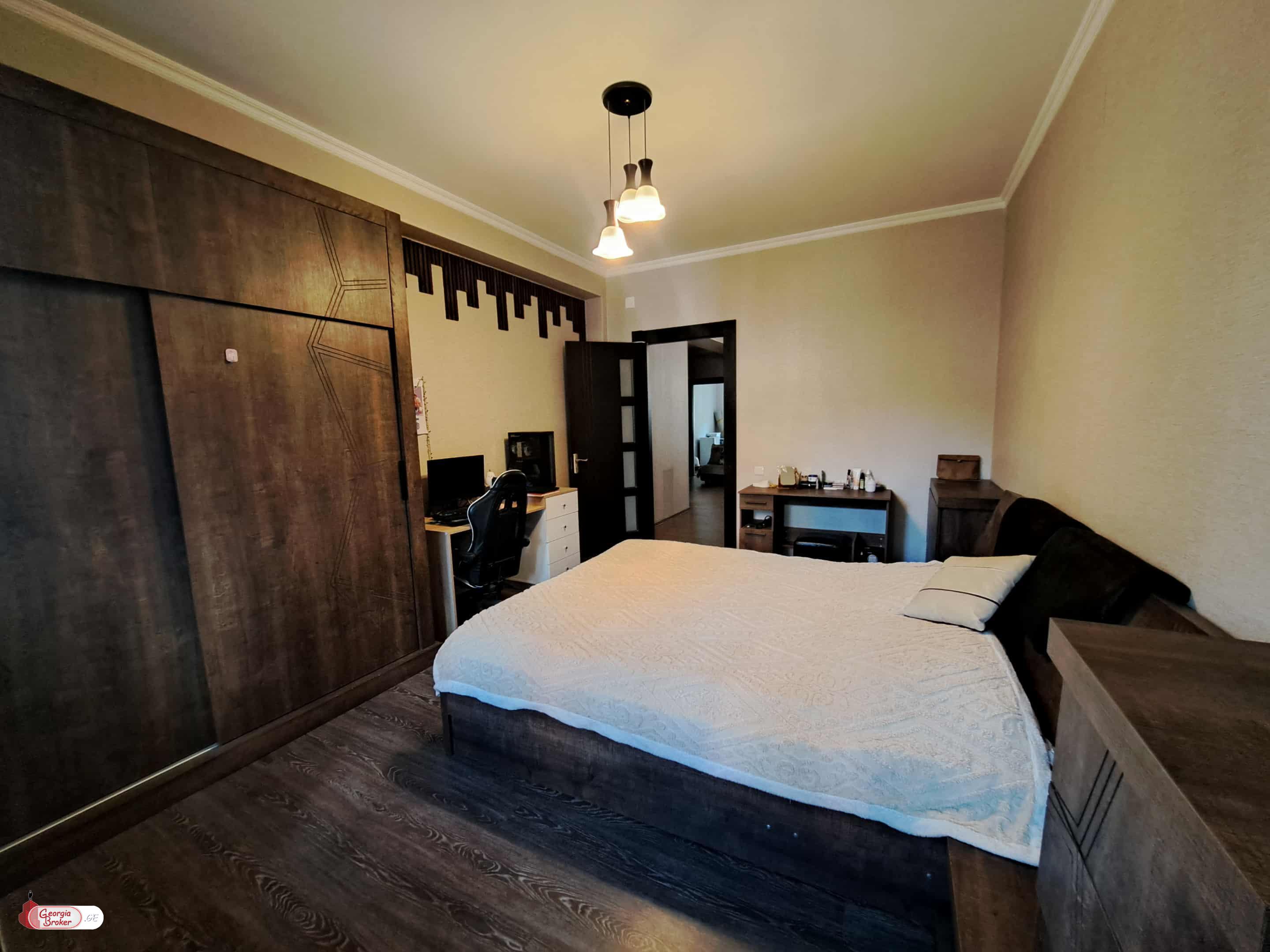 nearly repaired 3-room apartment for sale